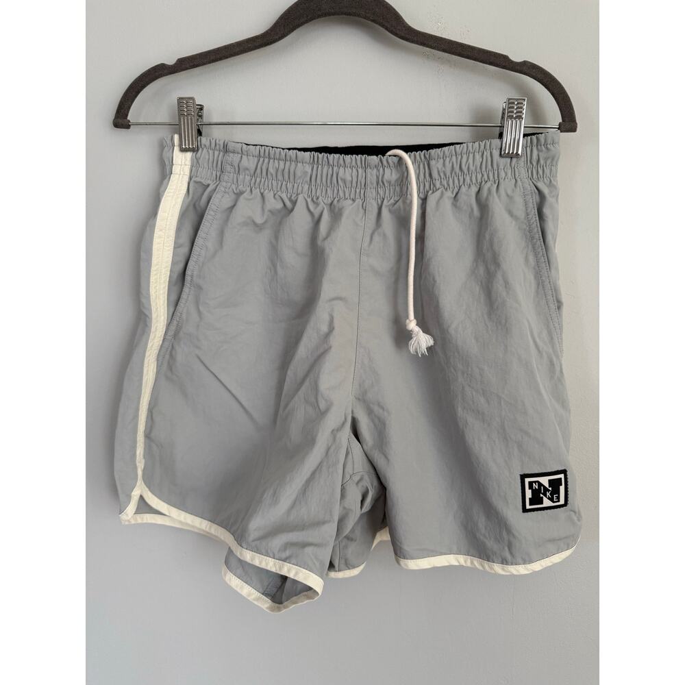 Nike Gym Heritage Dri-FIT 5 in. Gray Shorts Sz Small